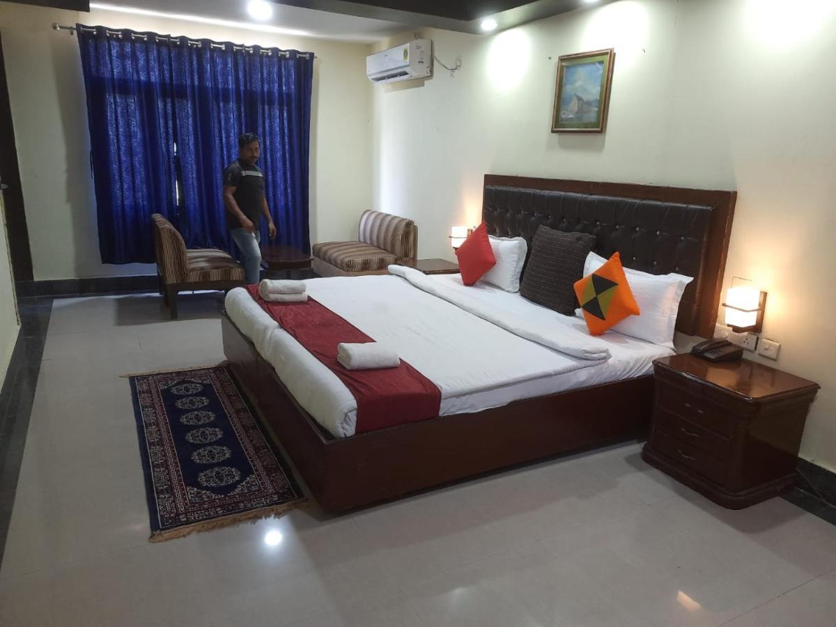 Hotel Surya Beach Inn Puri Luaran gambar