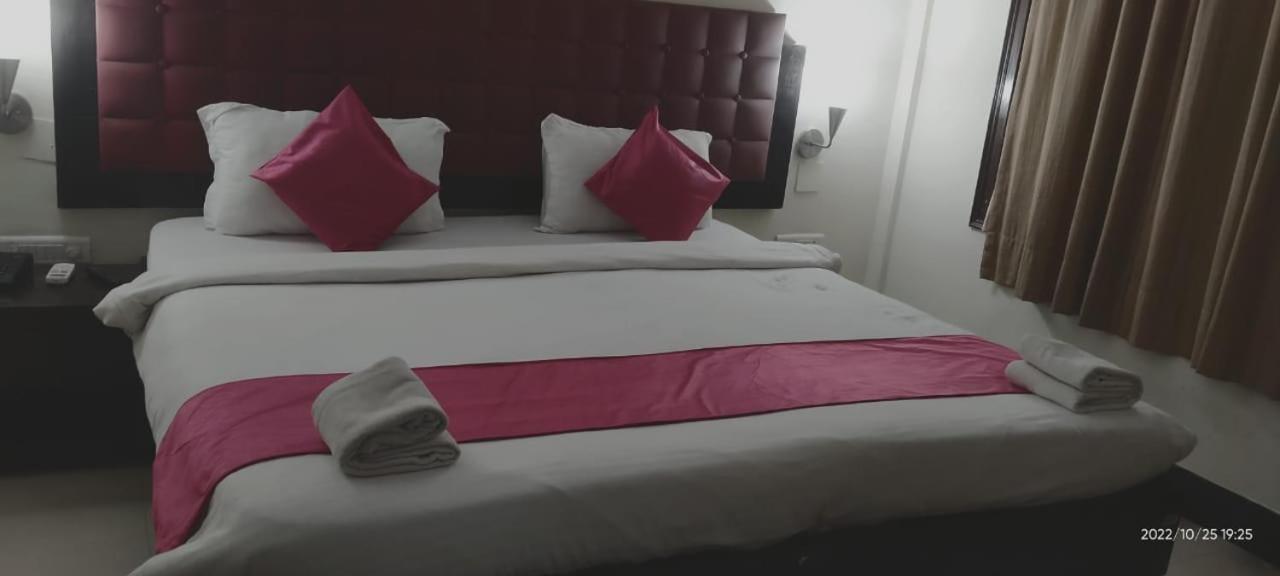 Hotel Surya Beach Inn Puri Luaran gambar