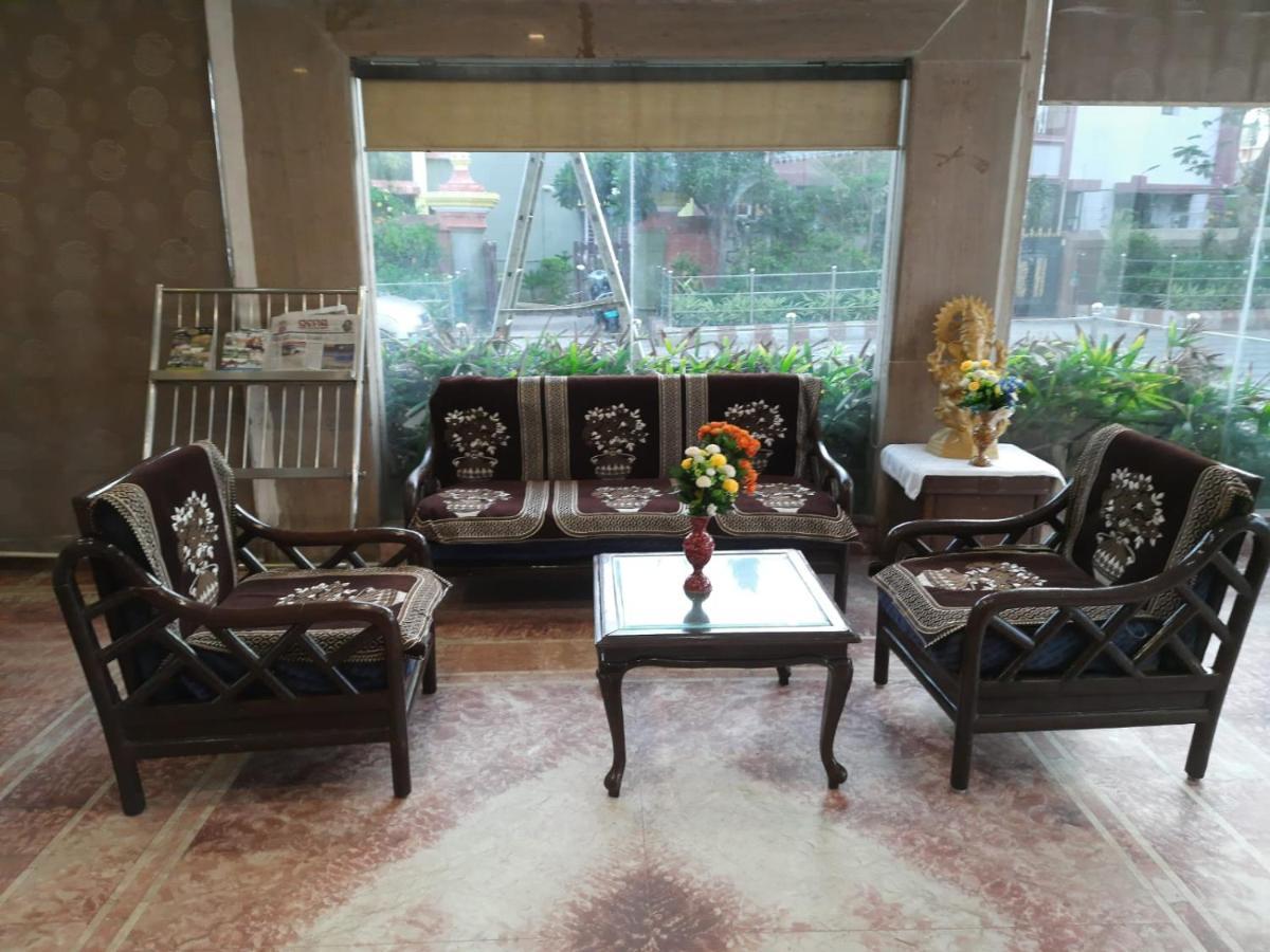 Hotel Surya Beach Inn Puri Luaran gambar