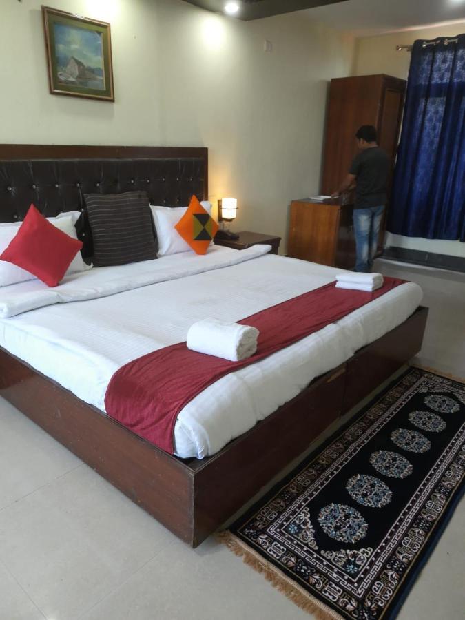 Hotel Surya Beach Inn Puri Luaran gambar