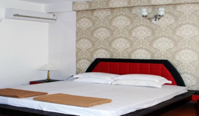 Hotel Surya Beach Inn Puri Bilik gambar