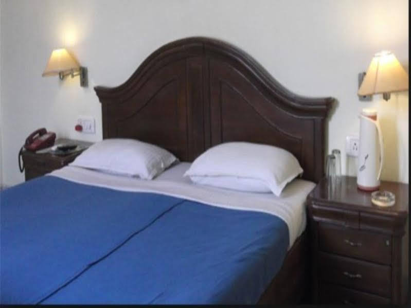 Hotel Surya Beach Inn Puri Luaran gambar